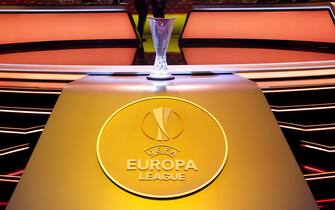 Il trofeo dell'Europa league Monaco, Monte Carlo - August 25, 2017: UEFA Europa League / Champions League Group Stage Draw Season and Kick Season Kick Off 2017-2018 | usage worldwide