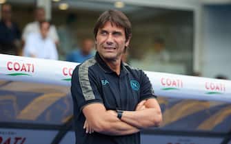 antonio conte napoli VERONA, ITALY - AUGUST 18: Antonio Conte head coach of Napoli SSC looks on during the Serie A match between Hellas Verona and Napoli at Stadio Marcantonio Bentegodi on August 18, 2024 in Verona, Italy. (Photo by Emmanuele Ciancaglini/Getty Images)