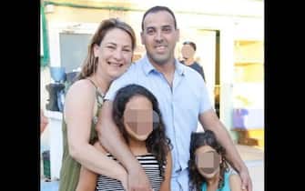 ostaggi israele eli sharabi Eli Sharabi, uno dei tre ostaggi che verranno liberati domani.
FORUM FAMIGLIE
+++ATTENZIONE LA FOTO NON PUO' ESSERE PUBBLICATA O RIPRODOTTA SENZA L'AUTORIZZAZIONE DELLA FONTE DI ORIGINE CUI SI RINVIA+++ NPK +++